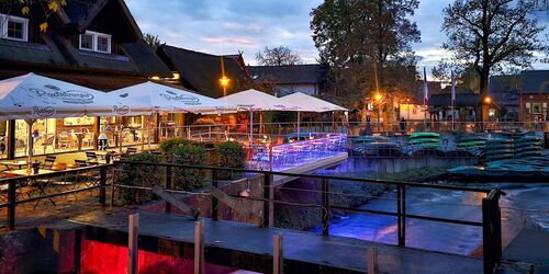 Spreehafen Burg - Blick von Brücke bei Nacht, Foto: Tino Meier, Lizenz: Spreehafen Burg