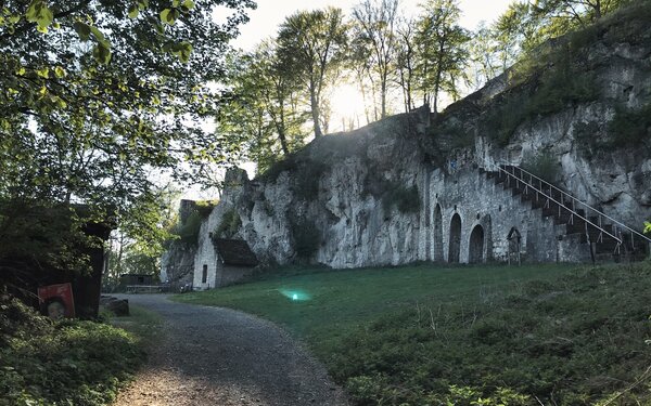 Burgruine Scharzfels mit Ausflugslokal, Foto: HTV, M.Schuck