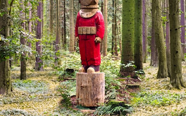 Wald-Weg-Zeichen, Foto: Markus Keuler, Nicole Giese-Kroner