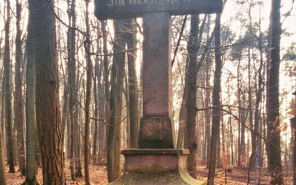 Steinernes Kreuz, Foto: Tourist-Information Otterberg