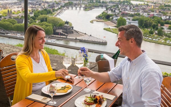 Biergarten „Auf dem Oberen Schlosshof“, Foto: Koblenz-Touristik, Dominik Ketz