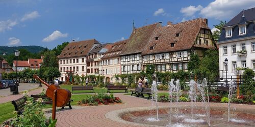 Durch die Weinberge nach Wissembourg