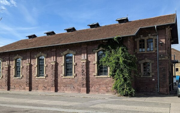 Karlsruhe - Alter Schlachthof, Fleischmarkthalle, Foto: Gerd Eichmann, Wikipedia, CC BY-SA 3.0