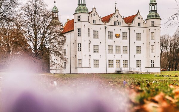 Schloss Ahrensburg, aussen, Foto: Förde Fräulein