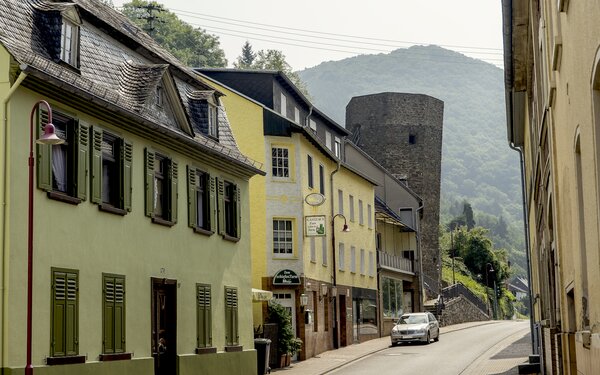 Schiefer Turm von Dausenau, Foto: Bytfisch, Wikimedia Commons, CC BY-SA