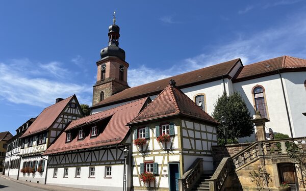 Fachwerkbebauung an der Kirche St. Michael, Foto: TSM Rhz, Foto BT