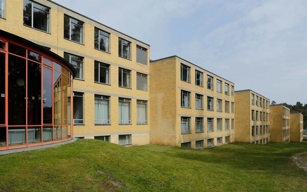 UNESCO-Welterbe Bauhaus in Bernau, Foto: Jean Molitor, Lizenz: BeSt Bernauer Stadtmarketing GmbH