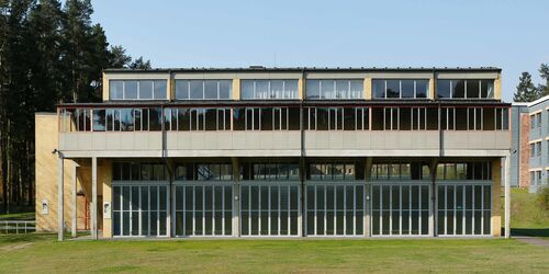 UNESCO-Welterbe Bauhaus in Bernau, Foto: Jean Molitor, Lizenz: BeSt Bernauer Stadtmarketing GmbH