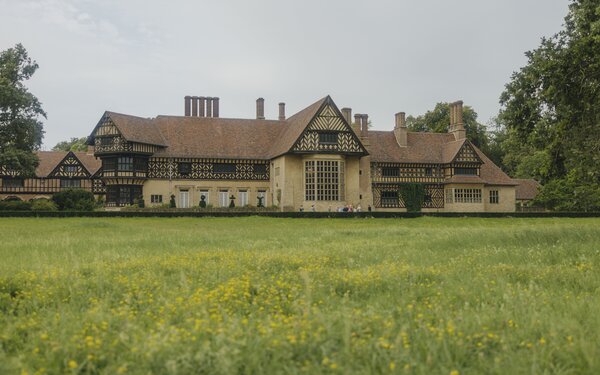 Sicht auf das Schloss Cecilienhof von der Seeseite, Foto: Julia Nimke, Lizenz: PMSG/SPSG