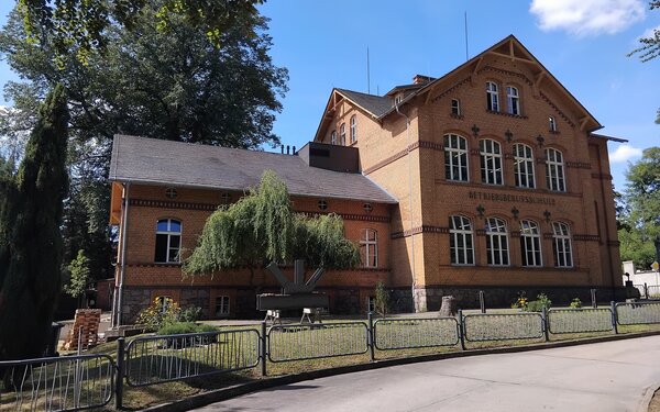 Außenansicht des Kunstgussmuseums in der alten Bronzeschule, Foto: Kunstgussmuseum Lauchhammer, Lizenz: Kunstgussmuseum Lauchhammer