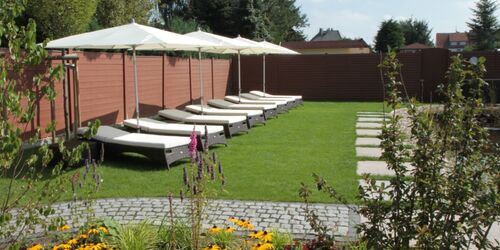 Liegewiese, Foto: SONN’IDYLL Hotel & Saunalandschaft, Lizenz: SONN’IDYLL Hotel & Saunalandschaft