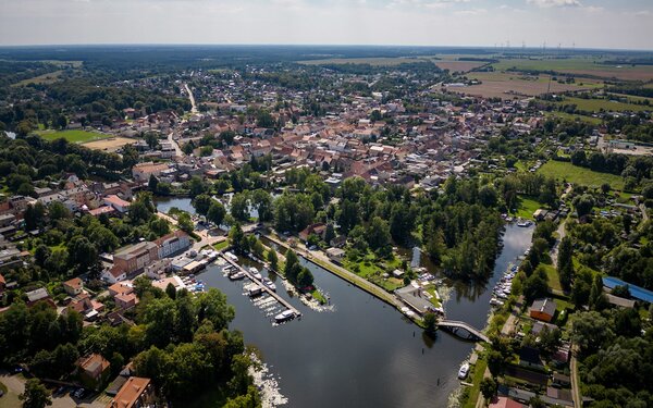 Schleuse mit Stadthafen, Foto: Ancke Wirsing, REGiO-Nord