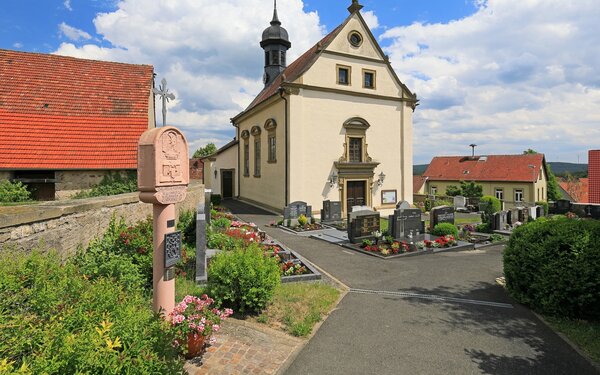 Die Pfarrkirche St. Michael in Heßlar, Foto: Uwe Miethe, Lizenz: DB