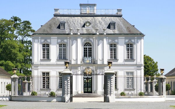 Schloss Falkenlust, Foto: Horst Gummersbach