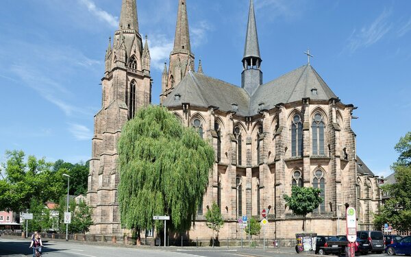 Elisabethkirche, Foto: Hydro, CC BY-SA 4.0, https://commons.wikimedia.org