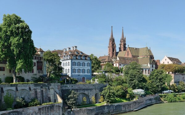 Lage des Münsters am Rhein, Foto: Taxiarchos228, https://commons.wikimedia.org