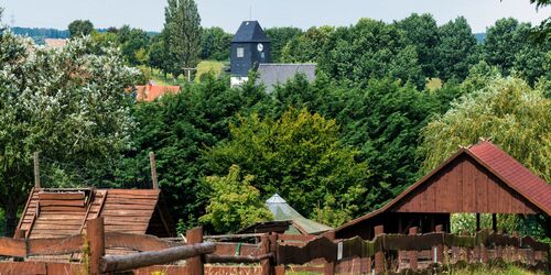 Blick vom Tiergarten zur Kirche, Foto: Andreas Krone, Lizenz: TMGS