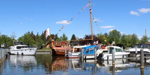 Schlosshafen Oranienburg, Foto: Tourismus und Kultur Oranienburg gGmbH, Lizenz: Tourismus und Kultur Oranienburg gGmbH