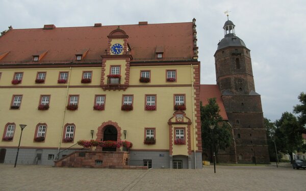 Stadtkirche Eilenburg mit Rathaus  terra press