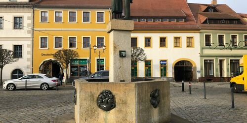 Sorbenbrunnen Altmarkt Hoyerswerda, Foto: Gregor Kockert, Lizenz: Tourismusverband Lausitzer Seenland e.V.