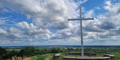 Gipfelkreuz auf dem Apollensberg, Foto: Jana Kotte