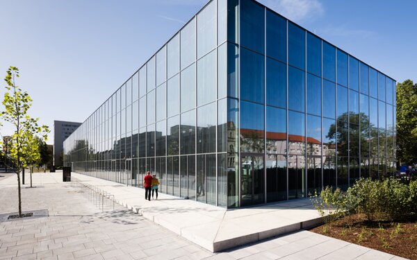 Bauhaus Museum Dessau, Außenansicht, 2019  Stiftung Bauhaus Dessau, Foto: Thomas Meyer / OSTKREUZ