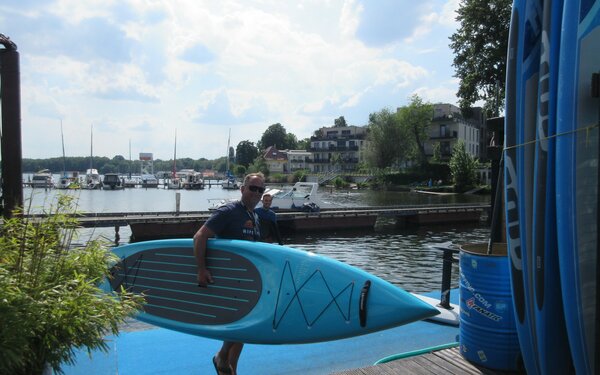 nalani-SUP-Surfing, Foto: terra press GmbH