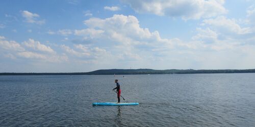 nalani-SUP-Surfing auf dem Müggelsee, Foto: terra press GmbH