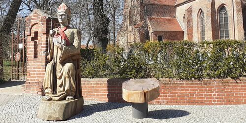 Erzbischof Wichmann und die Liebfrauenkirche, Foto: Marlen Seidel/Stadt Jüterbog