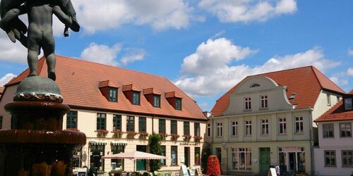 Blick vom Hechtbrunnen auf den Marktplatz, Foto: Jana Koch