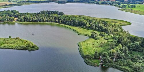 Burgwallinsel im Teterower See, Foto: TMV/Gohlke