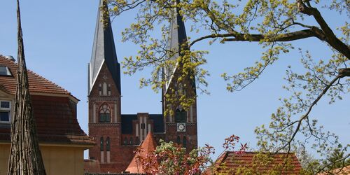 Klosterkirche im Frühjahr, Foto: Robert Schenk, Lizenz: TV Ruppiner Seenland e.V.