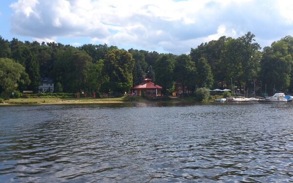 Ansicht vom Strandbad Ferch vom Wasser aus, Foto: Strandbad Ferch