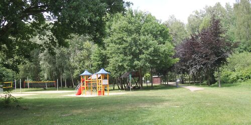 Spielplatz an der Badestelle Ziestsee, Foto: Juliane Frank, Lizenz: Tourismusverband Dahme-Seenland e.V.