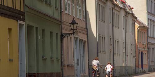 Straße am Neuen Markt in Neuruppin, Foto: ScottyScout