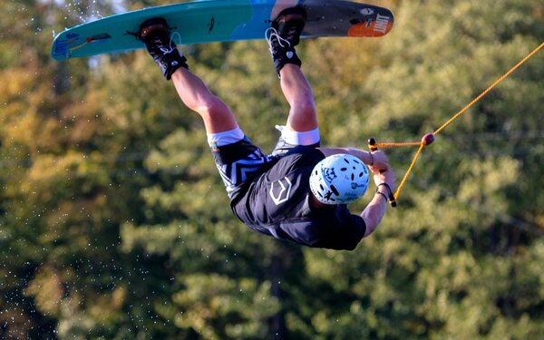 Wakeborden an der Seilbahn, Foto: pixabay