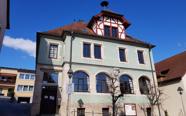 Rathaus Wilhelmsdorf mit Zirkelmuseum, Foto: Ewald Kainz