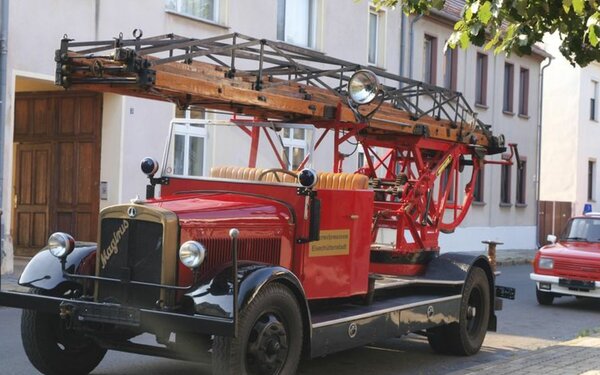 Muzeum Straży Pożarnej i Techniki w Eisenhüttenstadt- Strażacka drabina obrotowa DL19