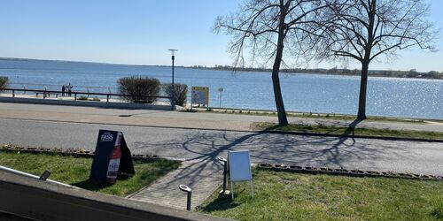 Blick vom der Terrasse der Gaststätte zur Fischerstraße Prenzlau, Foto: Alena Lampe