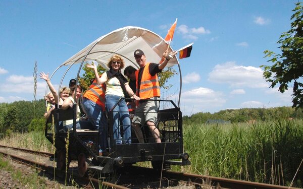 Fahrradrdraisine auf der Strecke Zossen-Jüterbog, Foto: ERLEBNISBAHN