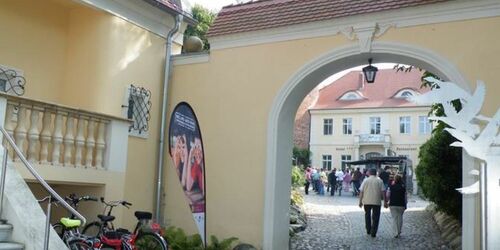 Burg Lenzen - Blick auf den Burghof, Foto: Ralf Häfke, Lizenz: Tourismusverband Prignitz e.V.