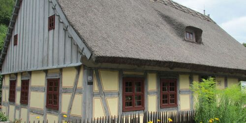 Strohhaus Neuzelle, Foto: TMB-Fotoarchiv/H.Walter