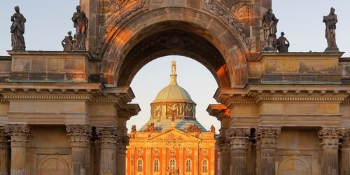 Sonnenaufgang Neues Palais, Foto: André Stiebitz, Lizenz: SPSG/PMSG