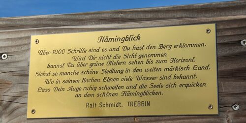 Gedicht auf dem Aussichtsturm Löwendorfer Berg, Foto: Tourismusverband Fläming e.V. / A. Stein