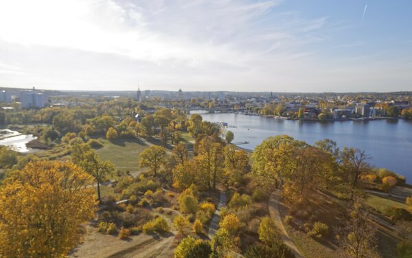 Blick vom Flatowturm auf den Park Babelsberg, Foto: André Stiebitz, Lizenz: SPSG/PMSG