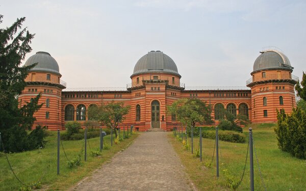 Michelson-Haus (ehemaliges Astrophysikalisches Observatorium), Foto: terra press, Lizenz: terra press