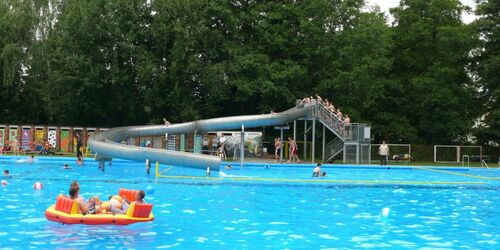 Freibad Altdöbern (Foto: Förderverein Gemeindebad Altdöbern e.V.), Foto: Förderverein Gemeindebad Altdöbern e.V., Lizenz: Förderverein Gemeindebad Altdöbern e.V.