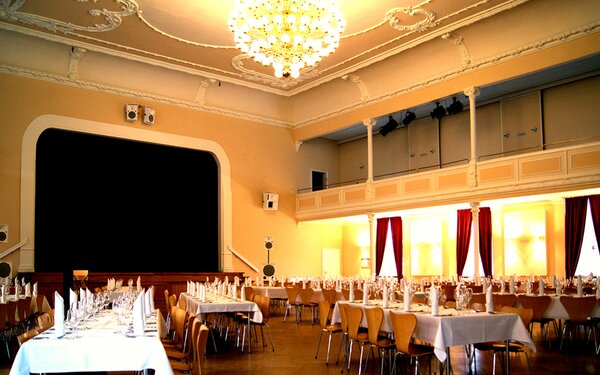 Historischer Ballsaal in der Börse Coswig  Alexander Martini