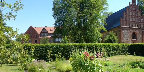 Kloster-WG für Adelstöchter