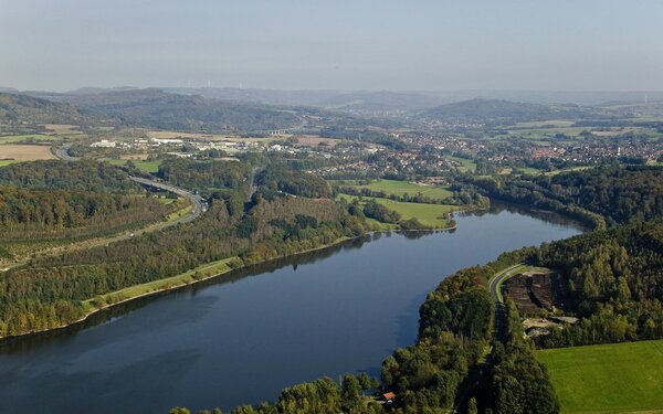 Stausee Blick von oben, Foto: Konrad Merz, Lizenz: Verkehrsbüro Steinau